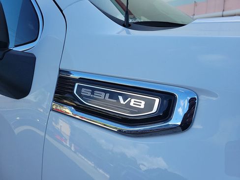 Used 2023 GMC Sierra 1500 Denali AWD/4WD image 9