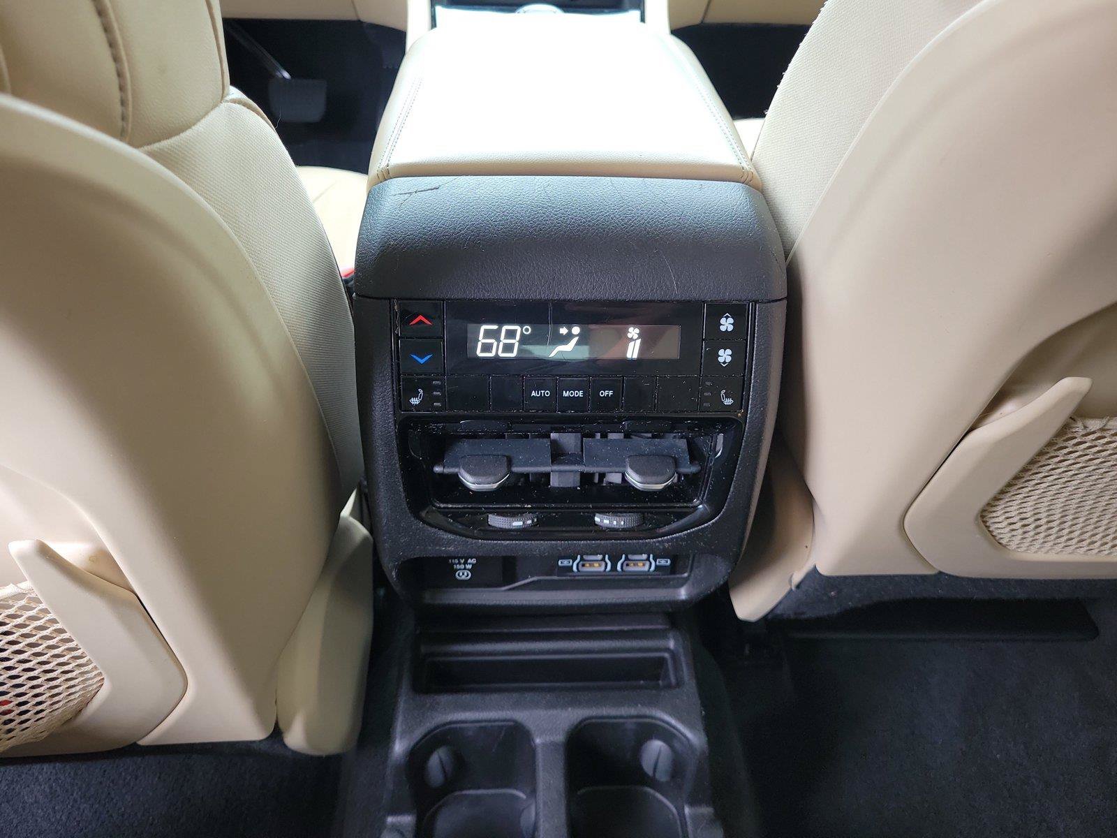 Used 2021 Jeep Grand Cherokee L Limited AWD/4WD image 11