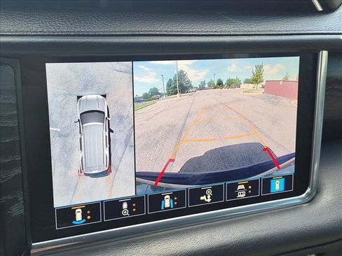 Used 2021 GMC Yukon Denali w/ Denali Premium Package AWD/4WD image 13