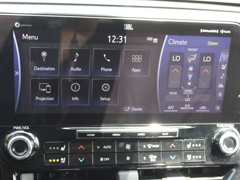Used 2021 Toyota Highlander Platinum AWD/4WD image 33