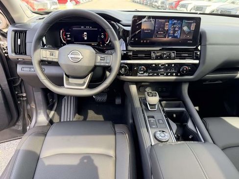 New 2026 Nissan Pathfinder SL w/ SL Premium Package AWD/4WD image 18
