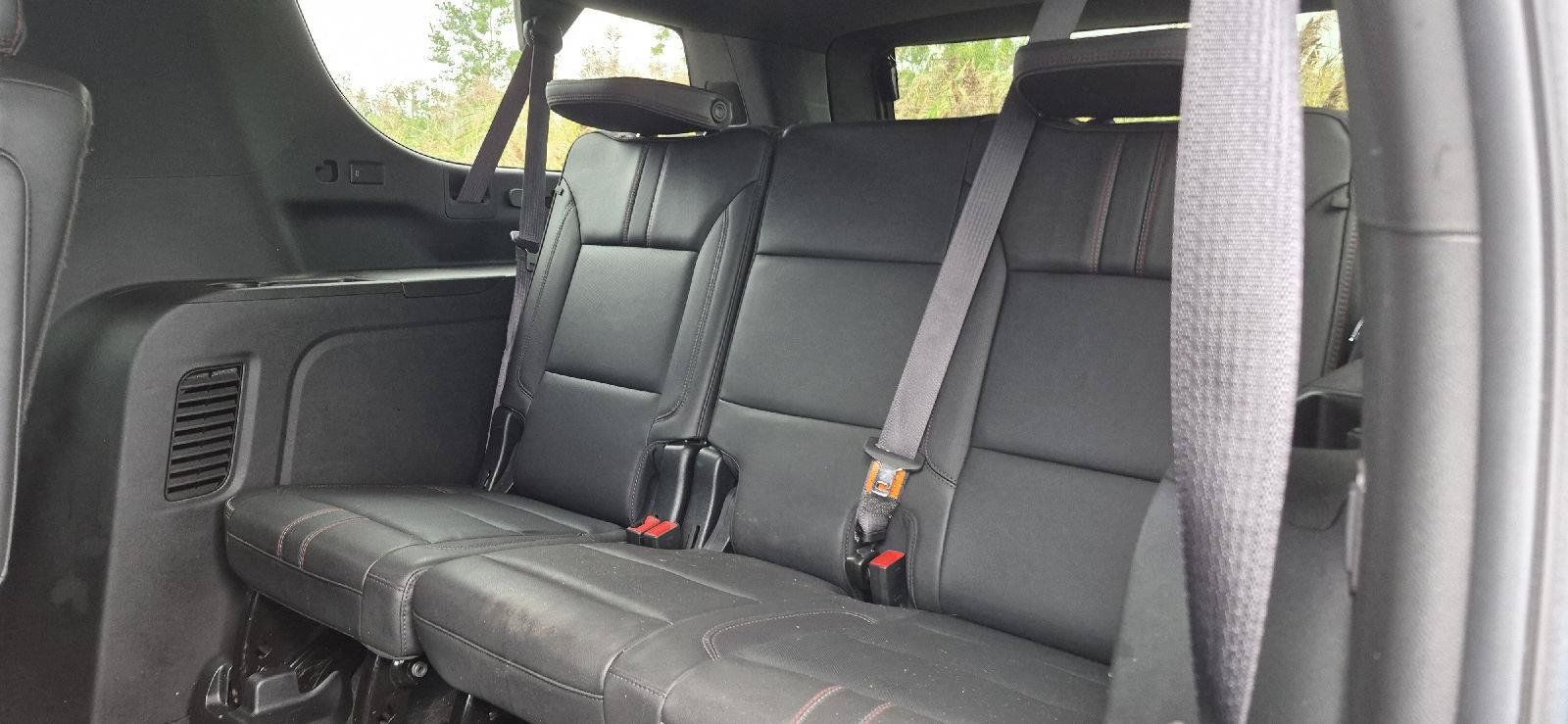 Used 2024 Chevrolet Suburban RST w/ Luxury Package AWD/4WD image 6