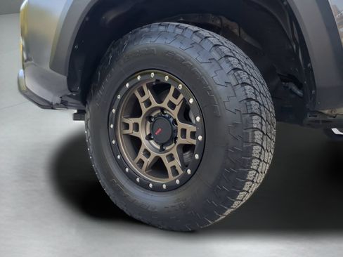 Used 2021 Toyota Tacoma TRD Off-Road AWD/4WD image 69