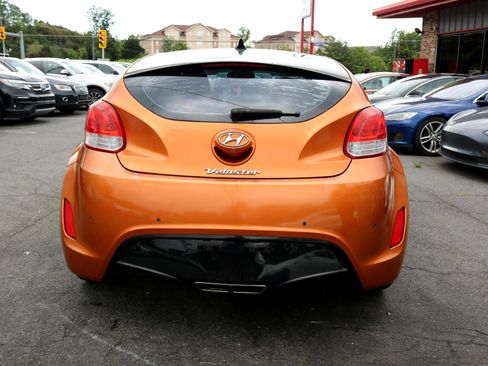 Used 2015 Hyundai Veloster w/ Option Group 03 image 3
