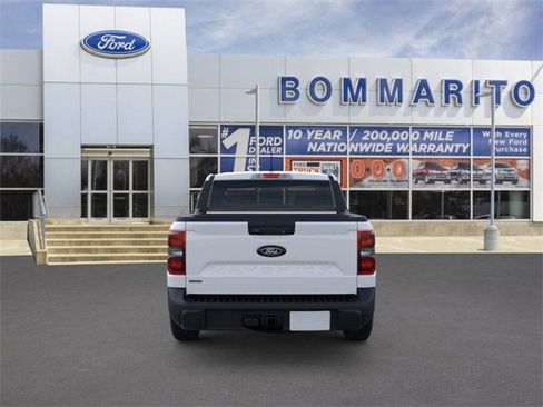 New 2025 Ford Maverick Lariat w/ Black Appearance Package image 5