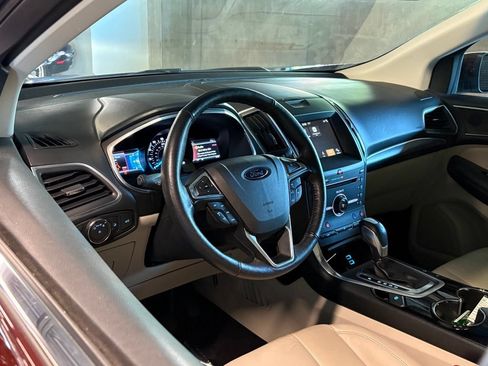 Used 2016 Ford Edge Titanium w/ Equipment Group 302A AWD/4WD image 4