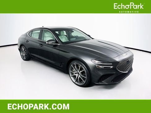 Used 2025 Genesis G70 2.5T image 1