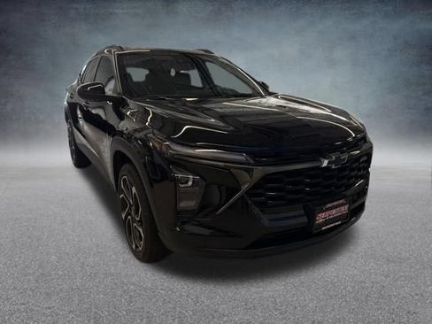 Used 2024 Chevrolet Trax RS FWD image 4