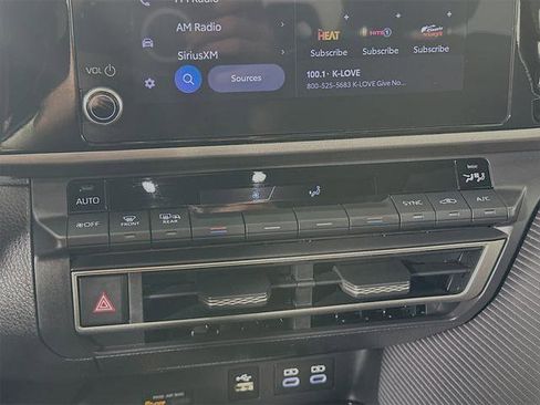 Certified 2025 Toyota Camry SE image 19