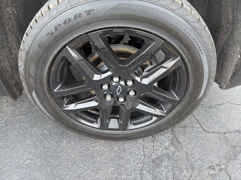 Used 2023 Chevrolet Traverse LT w/ LPO, Floor Liner Package image 17