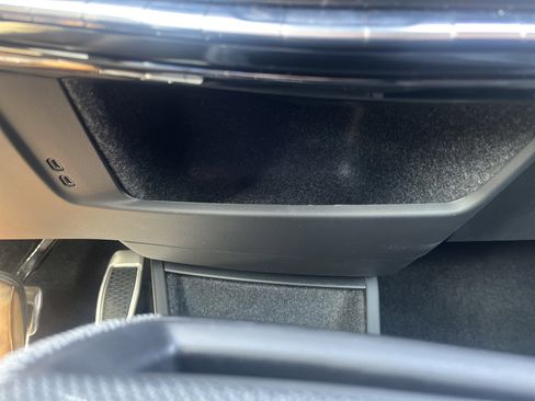 Used 2025 Cadillac Optiq Sport 2 w/ LPO, Floor Liner Package AWD/4WD image 31