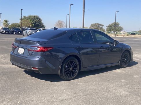 New 2026 Toyota Camry Hybrid image 5