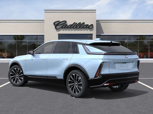 New 2026 Cadillac Lyriq Sport RWD image 41