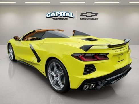 Used 2023 Chevrolet Corvette Stingray Premium Conv w/ Z51 Performance Package image 3