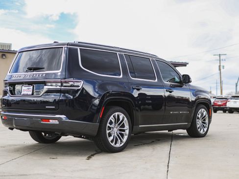 Used 2022 Jeep Grand Wagoneer Series II w/ Flexible Seating Group image 71