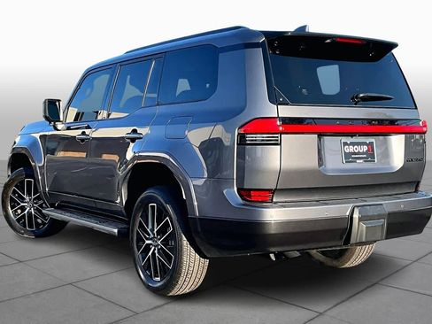 Used 2024 Lexus GX 550 image 11