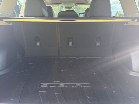 Used 2020 Subaru Forester Limited image 15