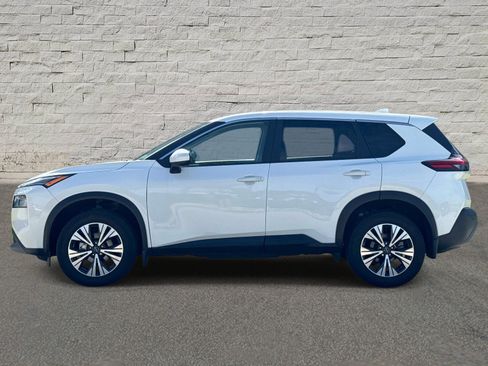 Used 2023 Nissan Rogue SV FWD image 2