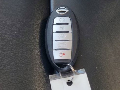 Used 2022 Nissan Pathfinder SL image 39