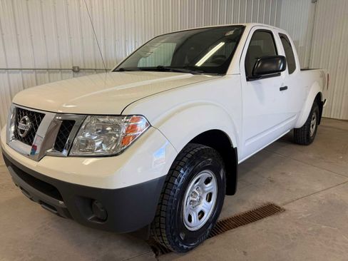 Used 2019 Nissan Frontier S RWD image 6