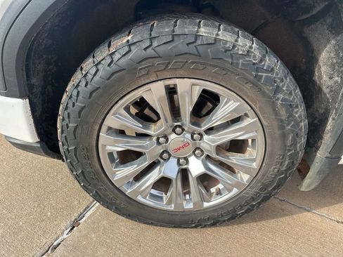 Used 2022 GMC Sierra 1500 Denali image 8