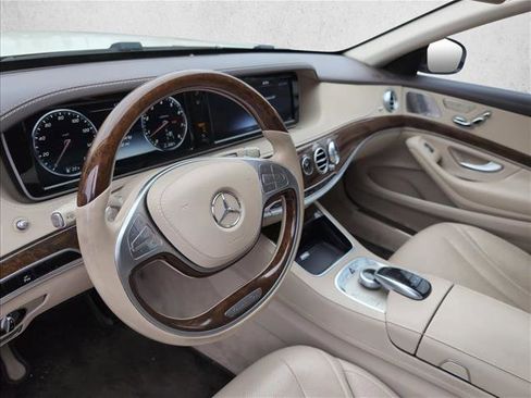 Used 2017 Mercedes-Benz S 550 Sedan image 8