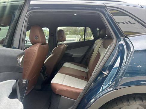 Used 2023 Volkswagen ID.4 Pro image 14