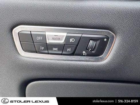 Used 2022 BMW X5 xDrive40i w/ Premium Package AWD/4WD image 27