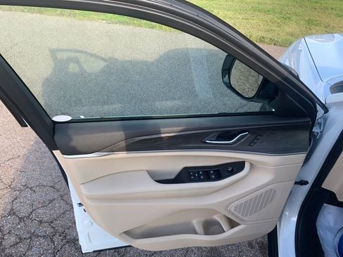 Used 2025 Jeep Grand Cherokee Limited image 12