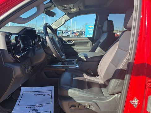 Used 2024 Chevrolet Silverado 1500 LT Trail Boss w/ Convenience Package II image 13