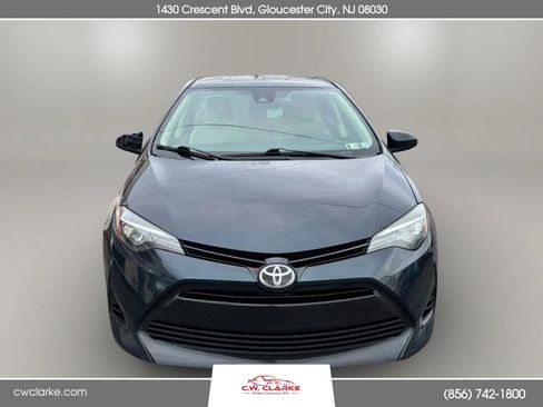 Used 2017 Toyota Corolla LE image 3
