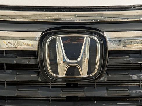 Used 2017 Honda Ridgeline RTL-E image 2