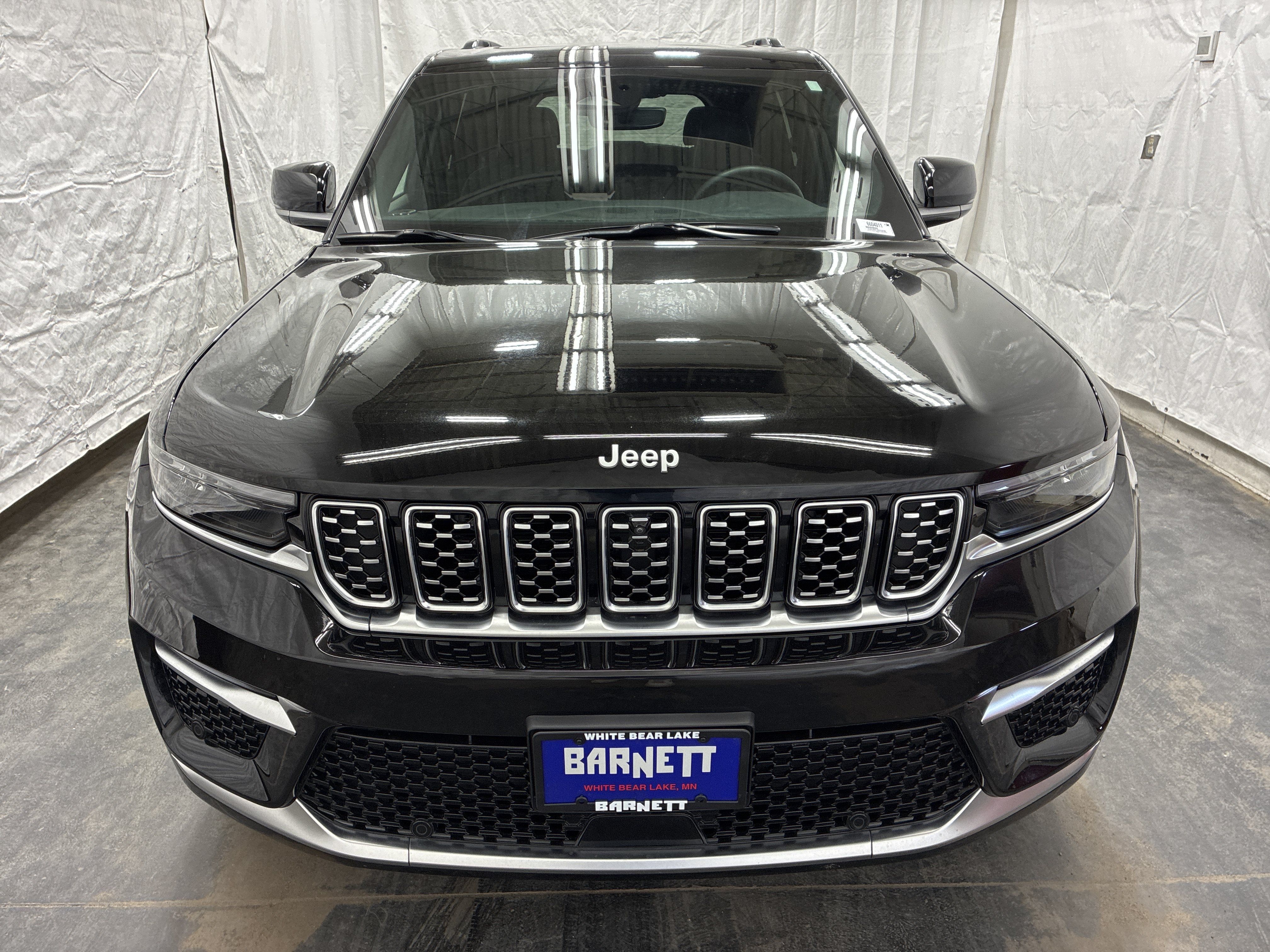 Certified 2024 Jeep Grand Cherokee Summit AWD/4WD image 7
