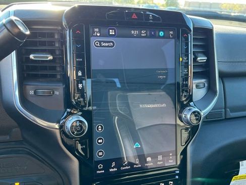 Used 2025 RAM 2500 Laramie image 27