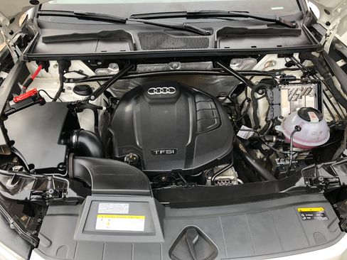 Used 2020 Audi Q5 2.0T Premium w/ Convenience Package image 32