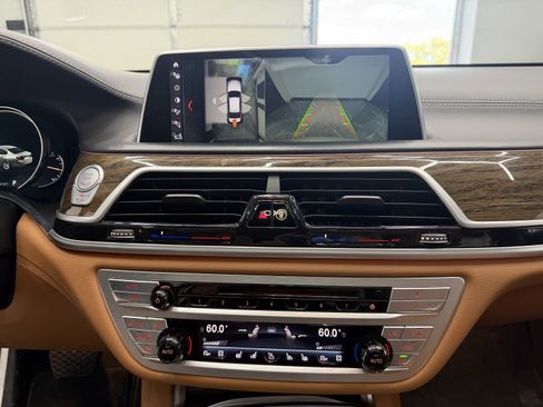 Used 2018 BMW 750Li xDrive AWD/4WD image 20