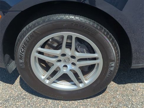 Used 2021 Porsche Macan image 33