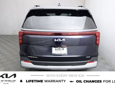 New 2026 Kia Carnival EX FWD image 6