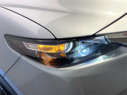 Used 2022 MAZDA CX-9 Touring image 6