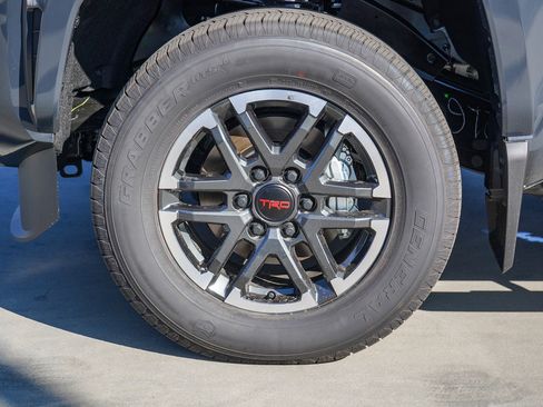 New 2025 Toyota Tacoma TRD Sport image 5