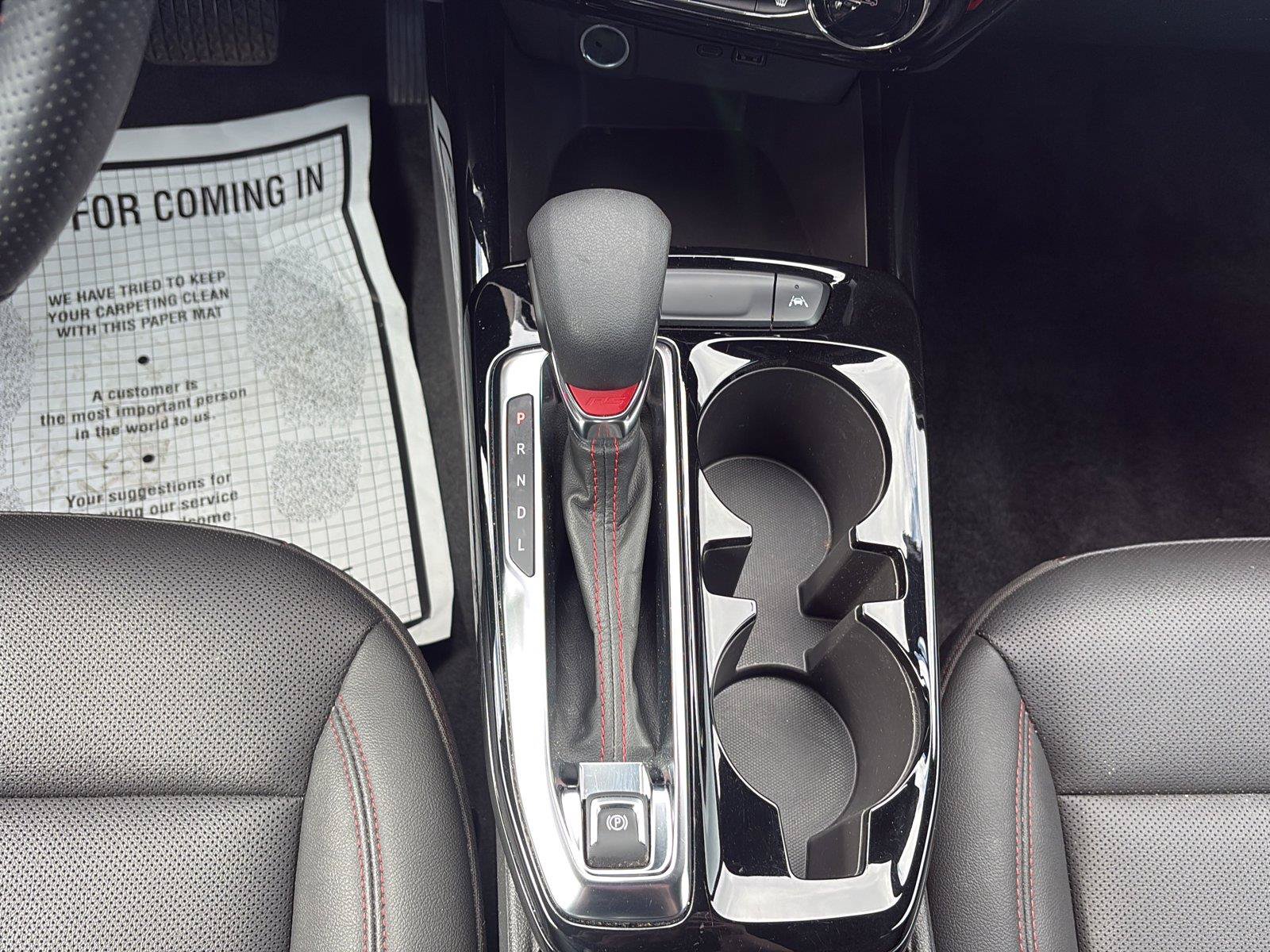 Used 2025 Chevrolet Trax RS FWD image 19