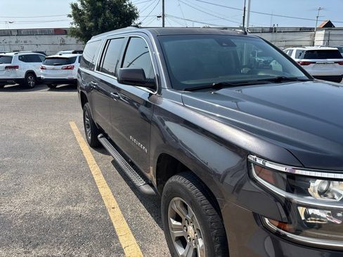 Used 2017 Chevrolet Suburban LT AWD/4WD image 7