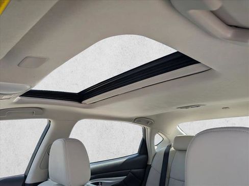 Used 2018 INFINITI Q70 L 3.7 image 16