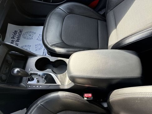 Used 2012 Hyundai Tucson GLS FWD image 19