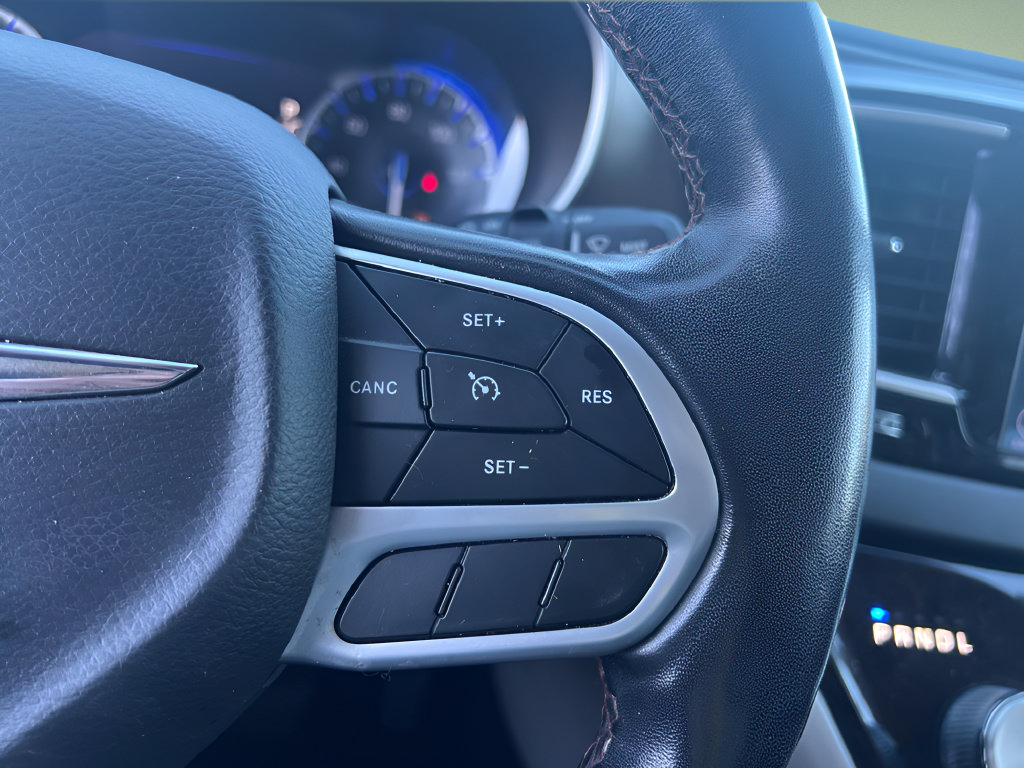 Used 2020 Chrysler Pacifica Touring-L Plus FWD image 23