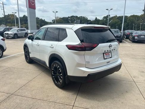 Used 2026 Nissan Rogue Dark Armor FWD image 5