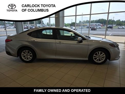 Used 2025 Toyota Camry LE FWD image 7