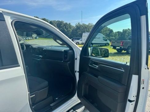 Used 2023 Chevrolet Silverado 1500 LT AWD/4WD image 13
