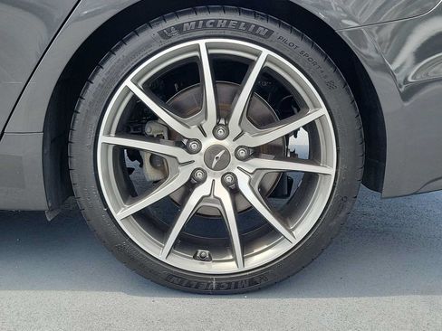 Used 2019 Genesis G70 2.0T Advanced w/ Dynamic Package RWD image 12