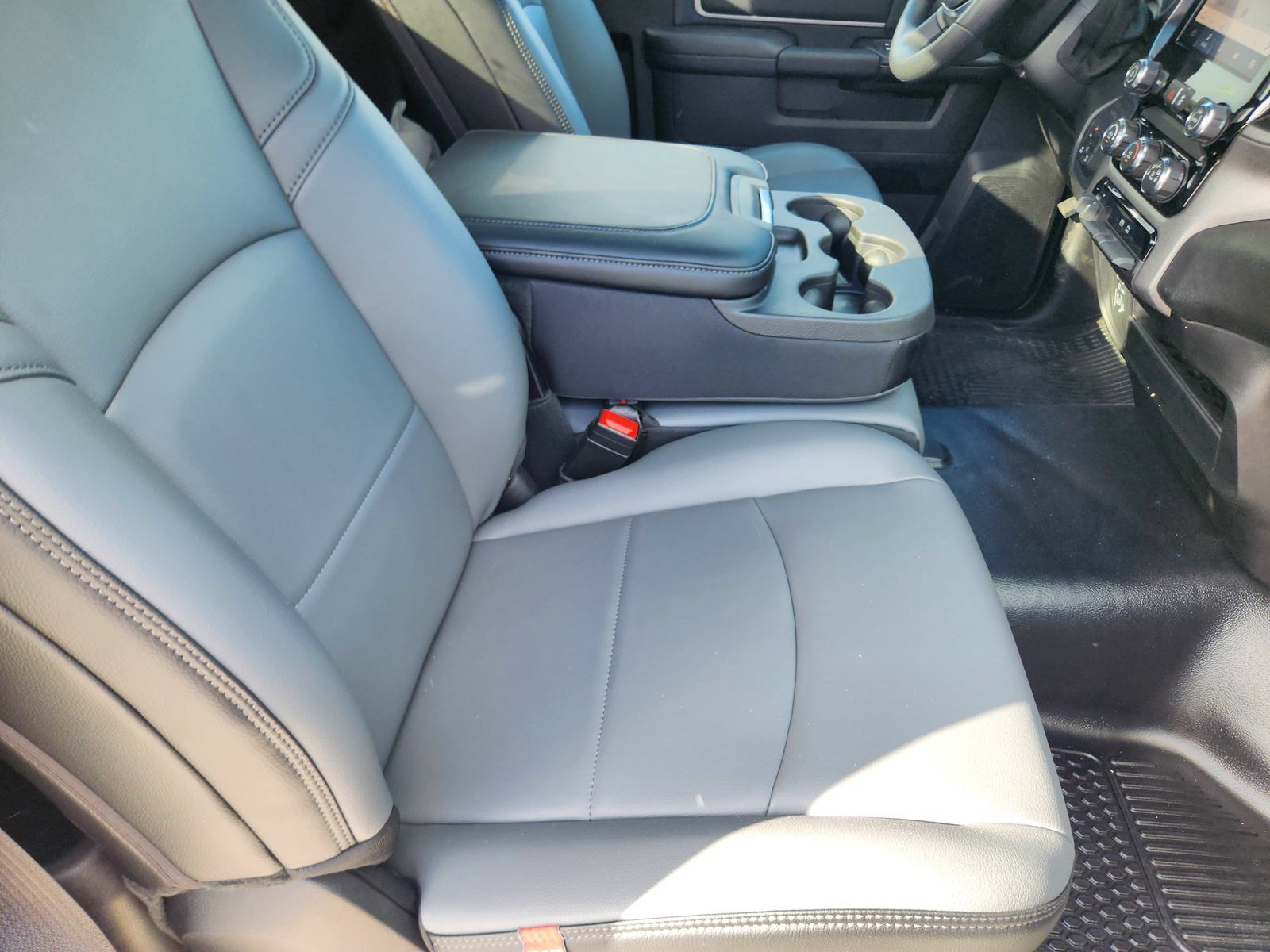 New 2027 RAM 3500 Tradesman AWD/4WD image 14